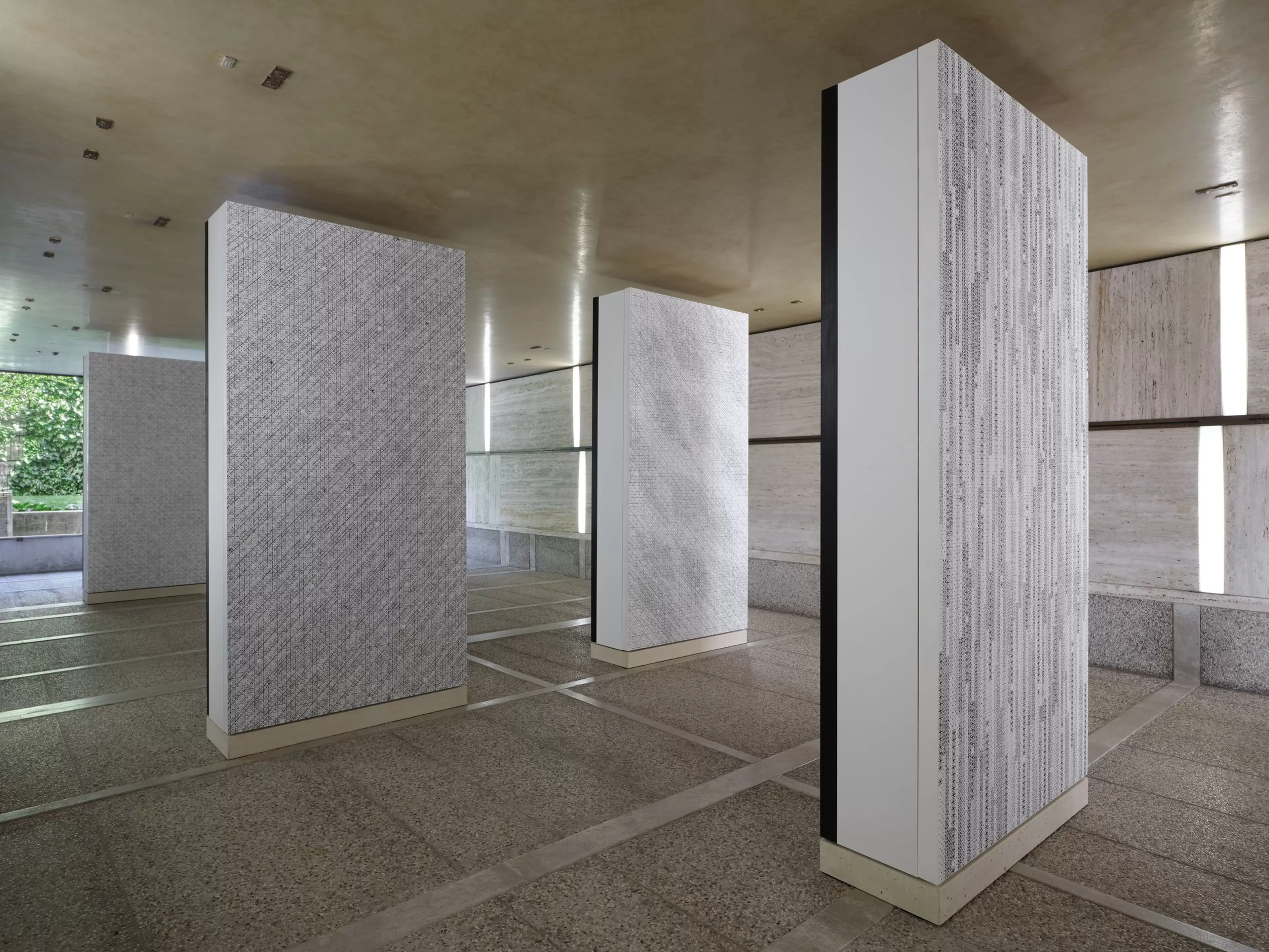 Ding Yi Exhibition in Venice