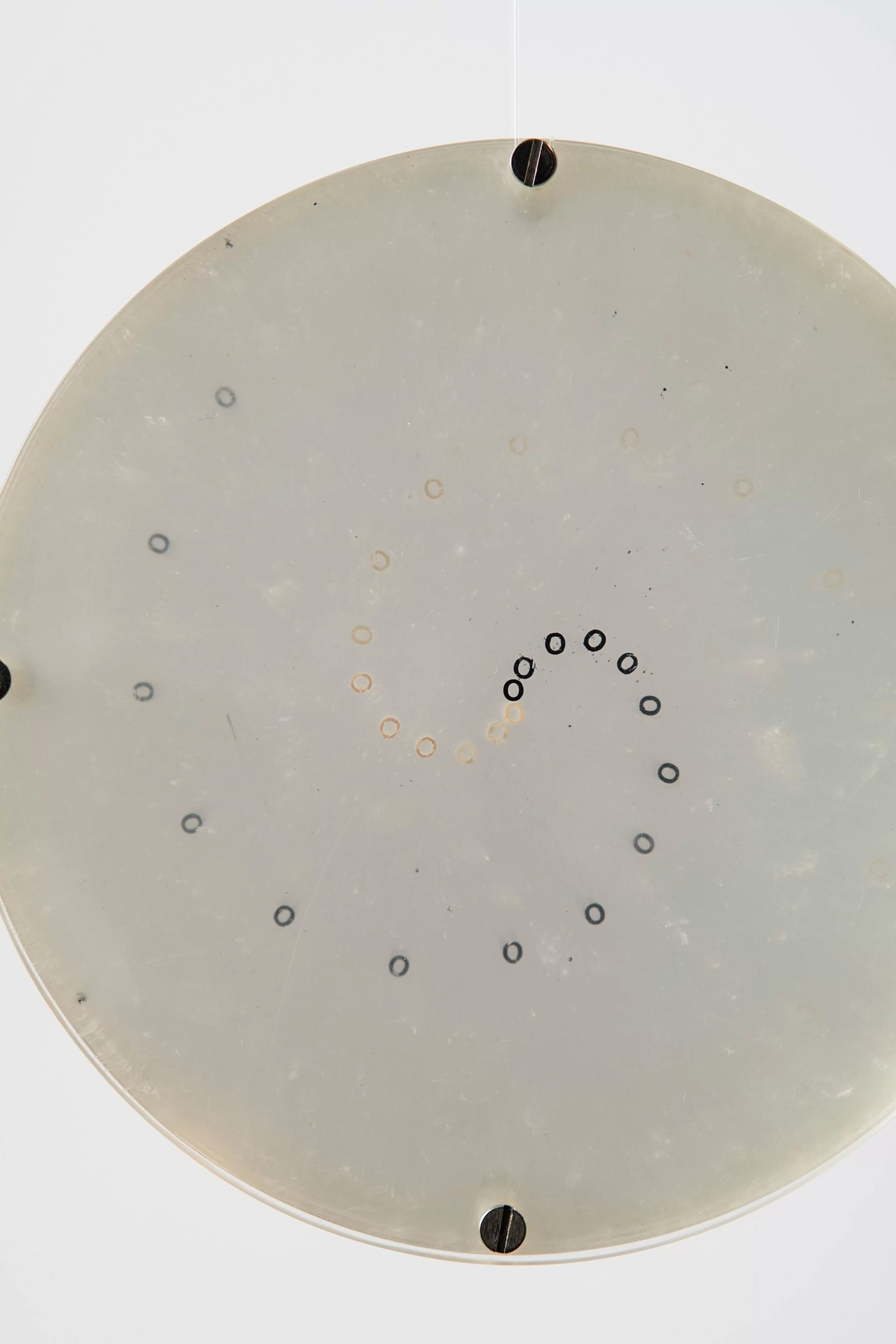 I Ching (da série Discos) [from the Discs series] by Mira Schendel