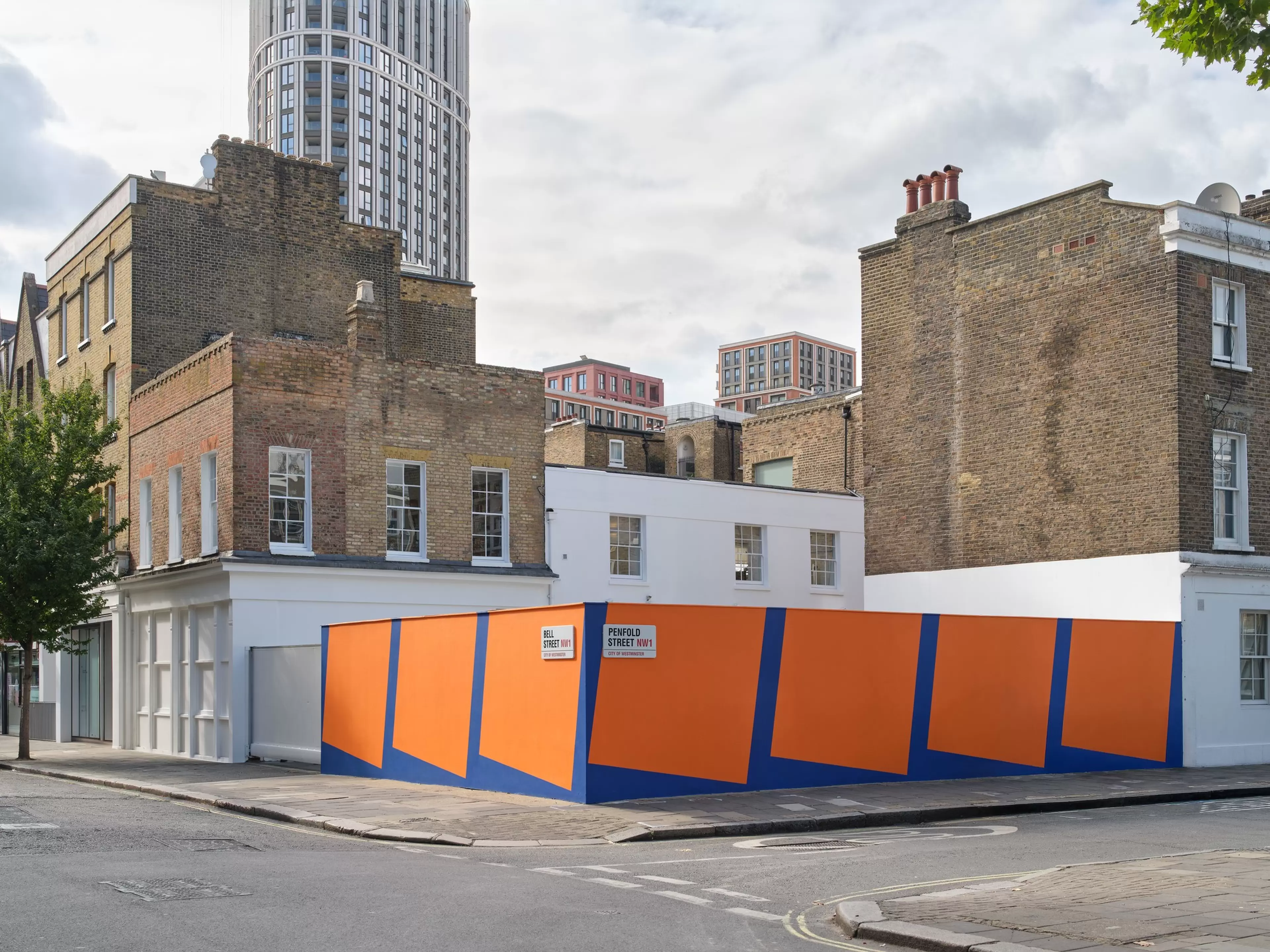 Installation view of ‘Carmen Herrera,’ Lisson London, 24 September – 7 November 2026 ©️ Estate of Carmen Herrera; Courtesy Lisson