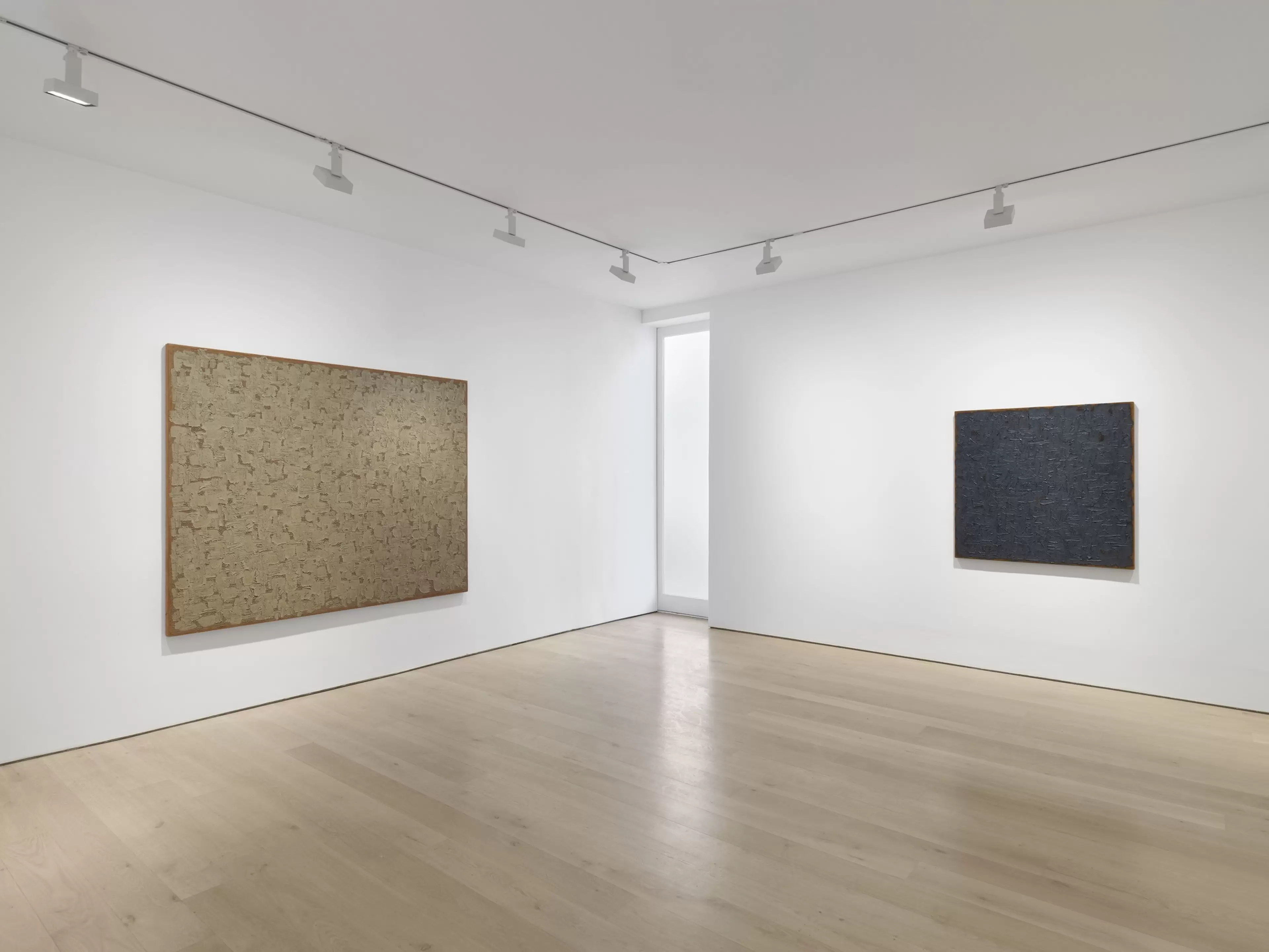 Installation view of ‘Ha Chong-Hyun’ Lisson London, 24 September – 7 November 2026 ©️Ha Chong-Hyun; Courtesy Lisson