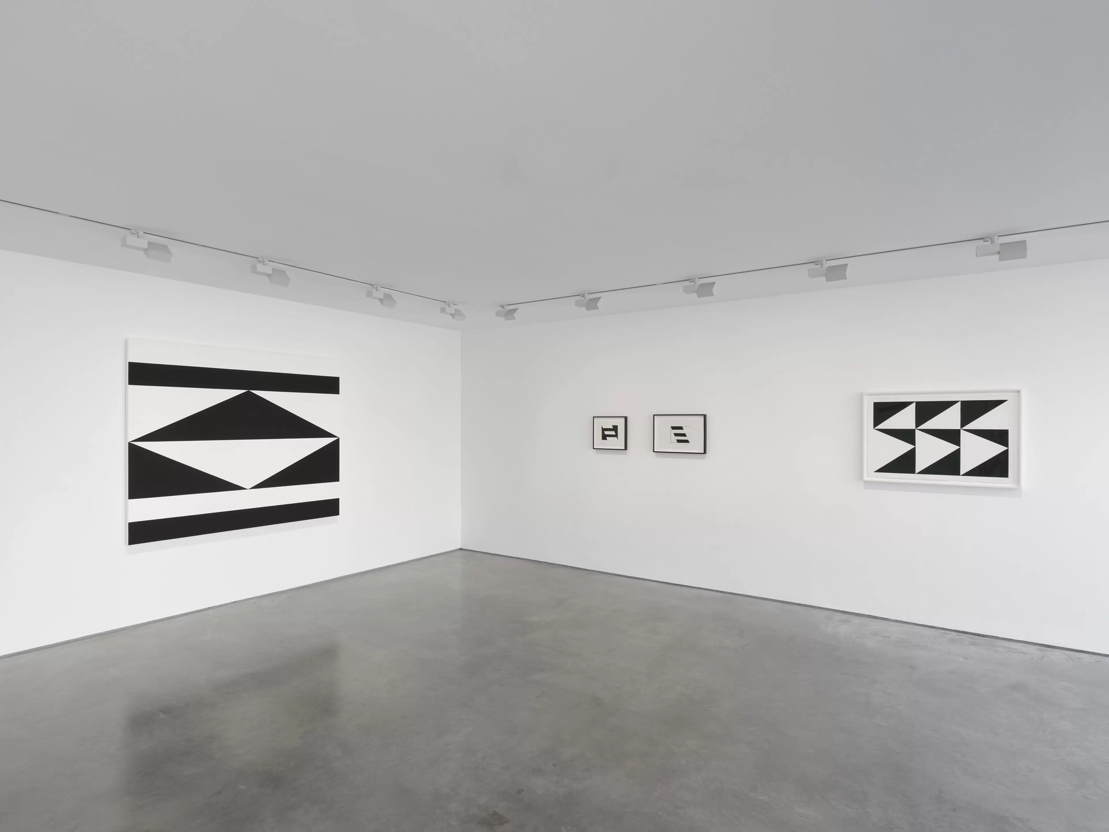 Installation view of ‘Carmen Herrera,’ Lisson London, 24 September – 7 November 2026 ©️ Estate of Carmen Herrera; Courtesy Lisson